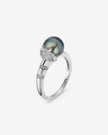Belladonna Ring – White Gold