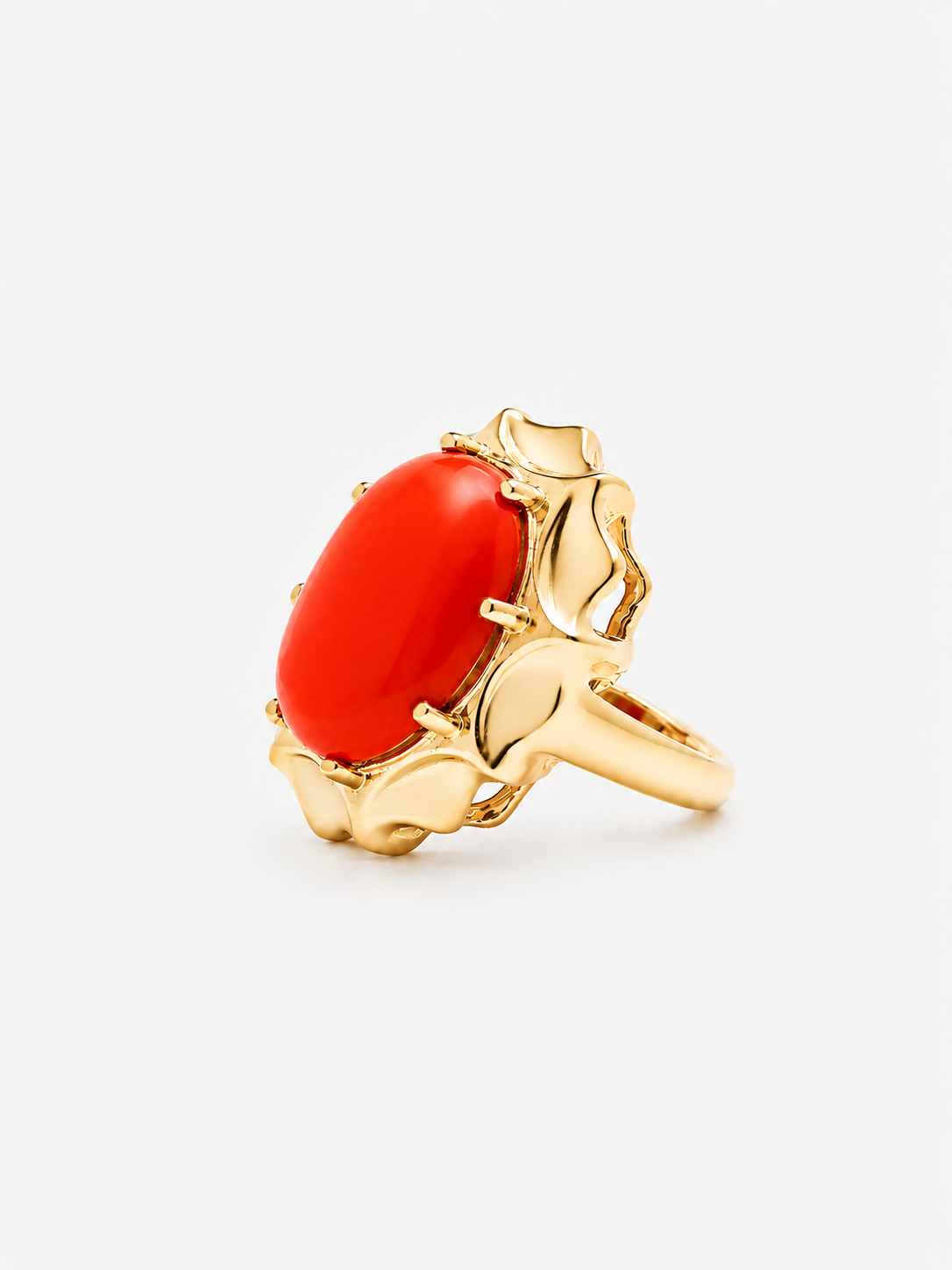 Coral Ornament Ring – Gold